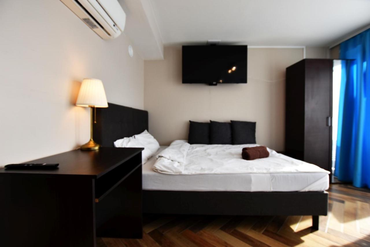 Dukes - Wita Stwosza Apartment *