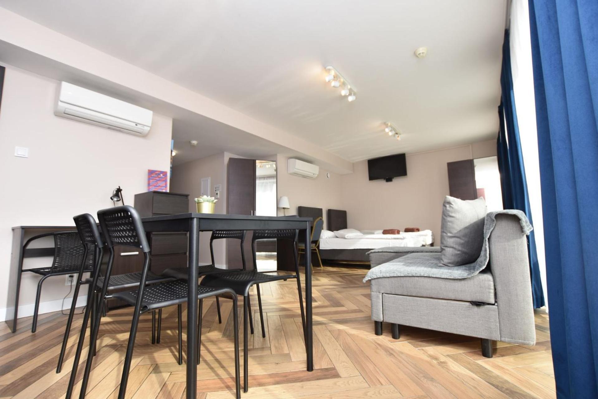 Dukes - Wita Stwosza Apartment