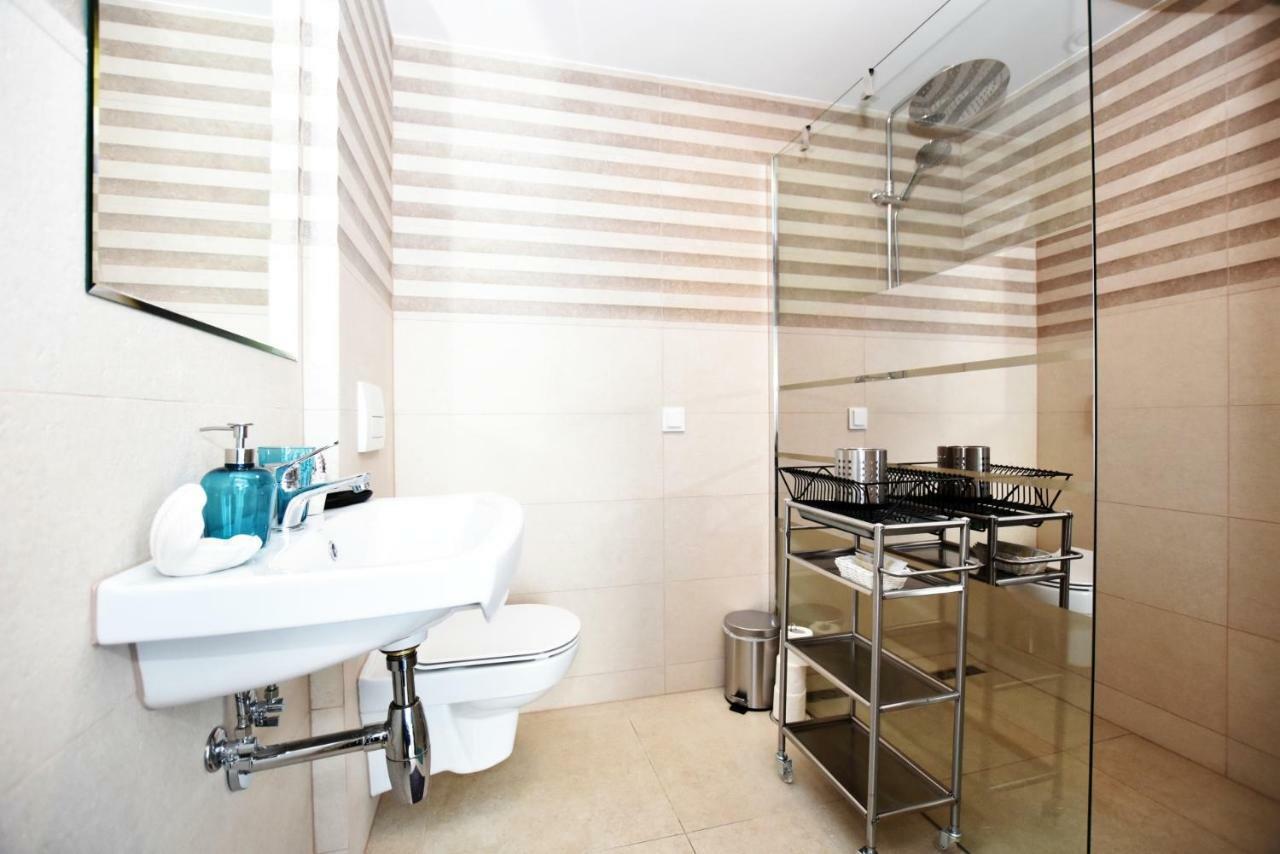 Dukes - Wita Stwosza Apartment *